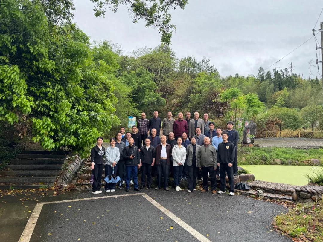 连城县政协开展2026年度文史资料采风活动暨征编工作座谈会