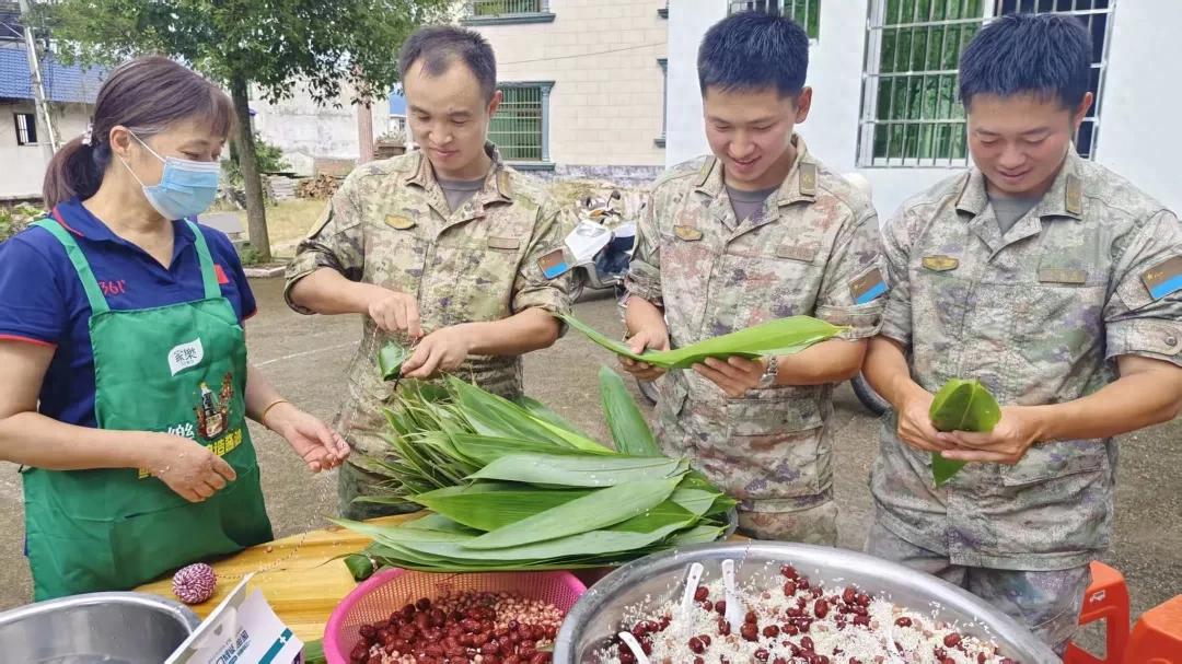 连城：粽香飘军营 佳节叙双拥