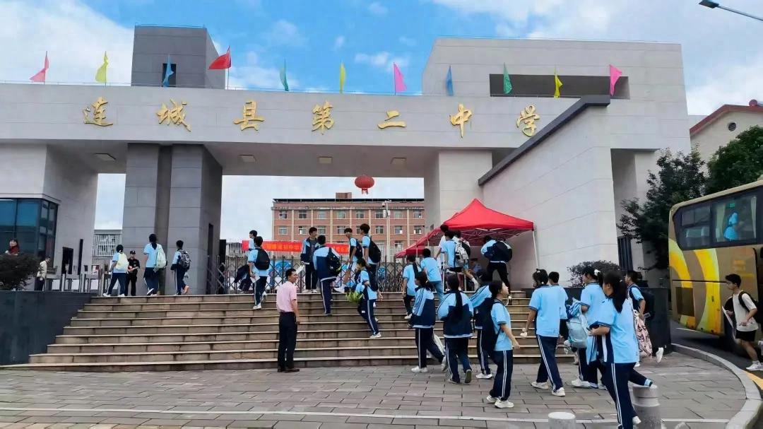 连城：2026年中考开考 多方合力暖心护航