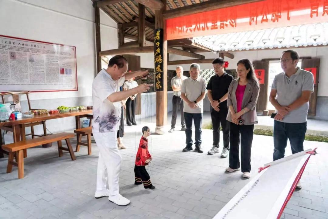 中国城市规划学会领导来莲调研
