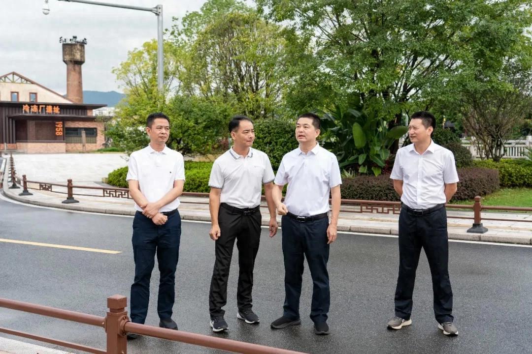 连城县领导调研推进文明城市建设和城市更新工作